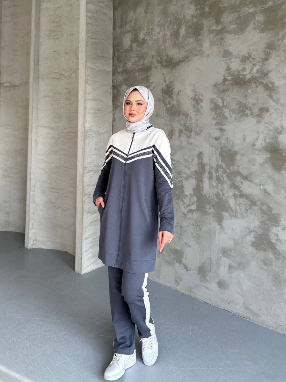 asual Sportswear Two-Piece Set - طقم رياضي كاجوال